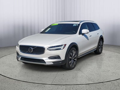 2022 Volvo V90 Cross Country B6