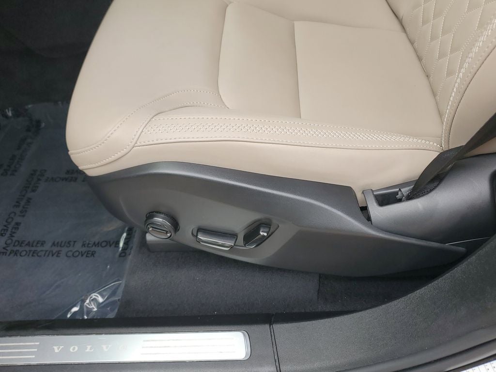 2025 Volvo XC90 2025.5 Plus