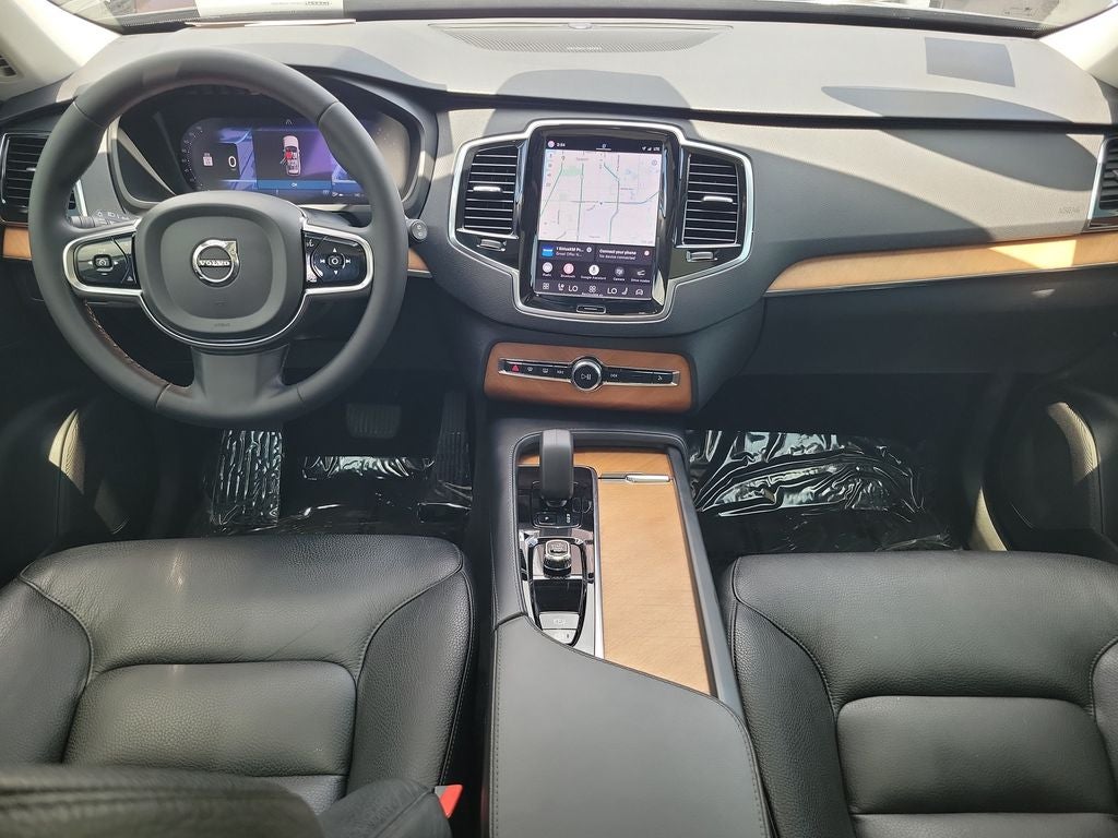 2023 Volvo XC90 Plus