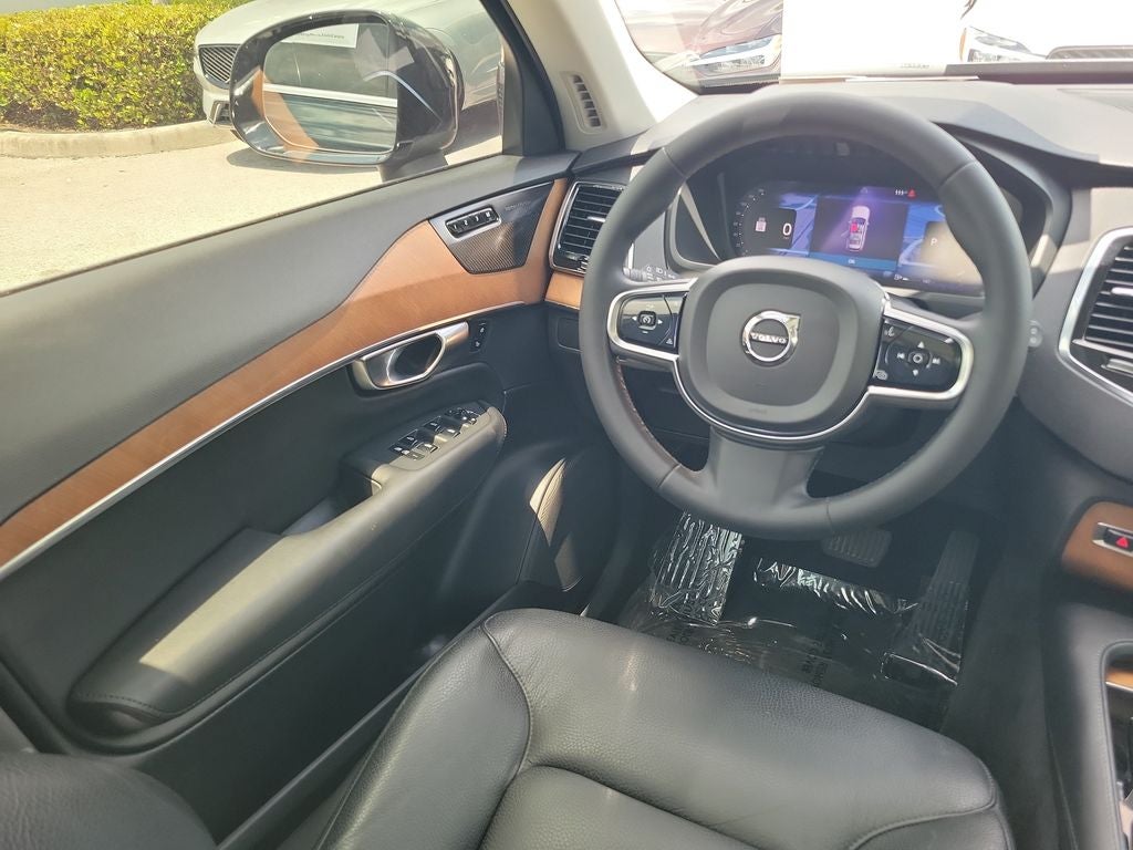 2023 Volvo XC90 Plus