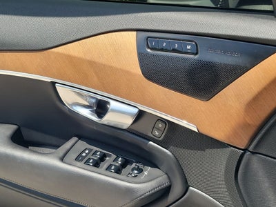 2023 Volvo XC90 Plus