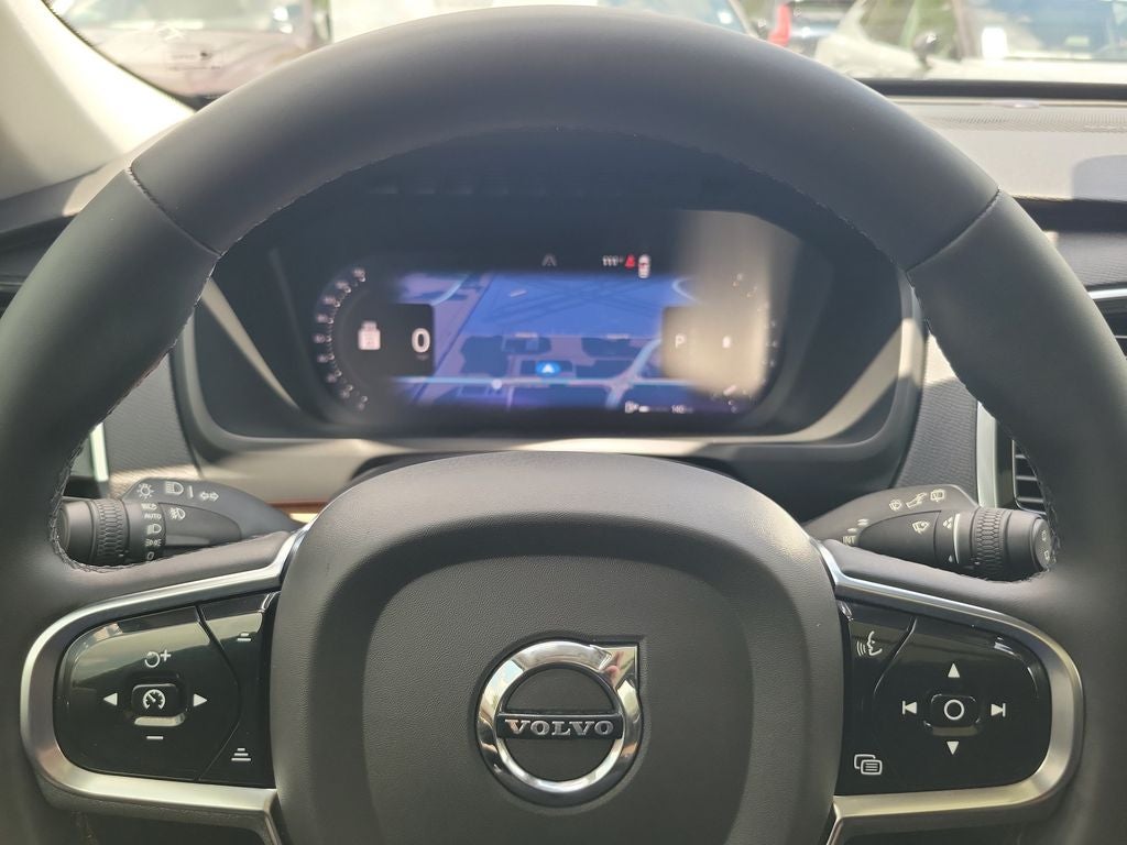 2023 Volvo XC90 Plus