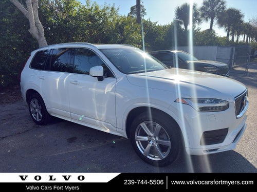2021 Volvo XC90 Momentum