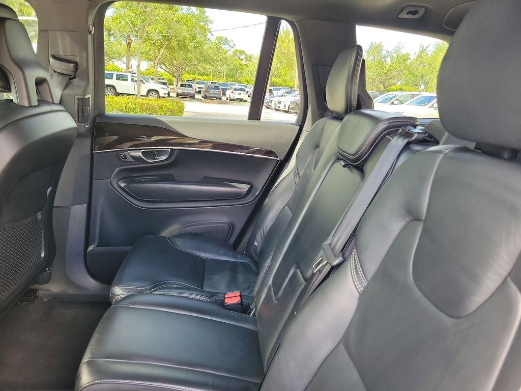 2018 Volvo XC90 Momentum