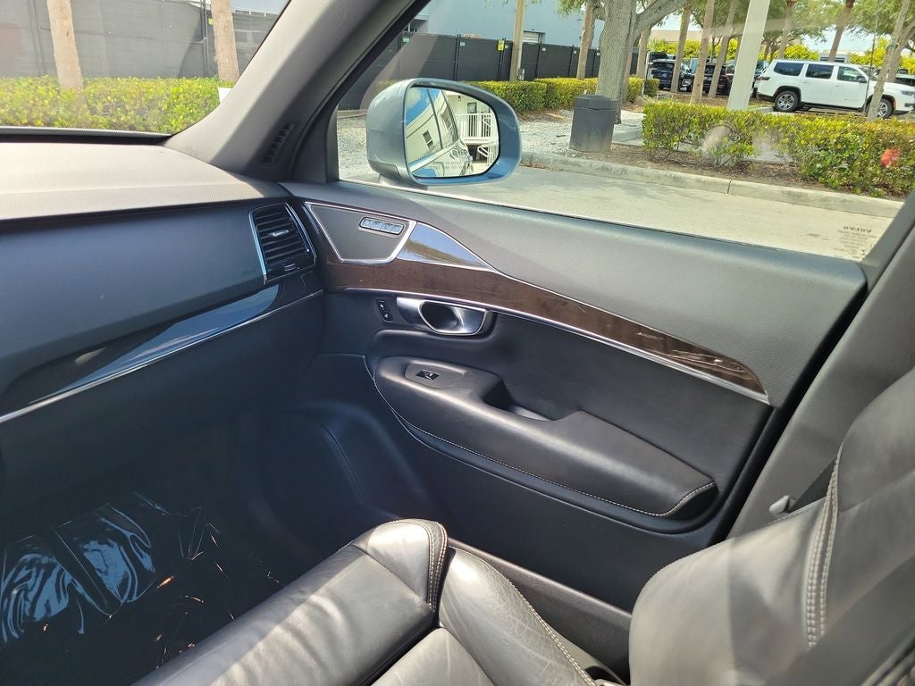2018 Volvo XC90 Momentum