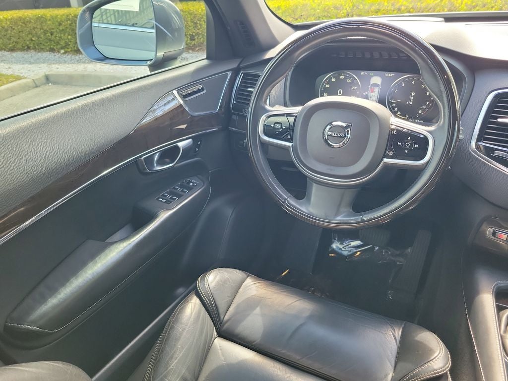 2018 Volvo XC90 Momentum
