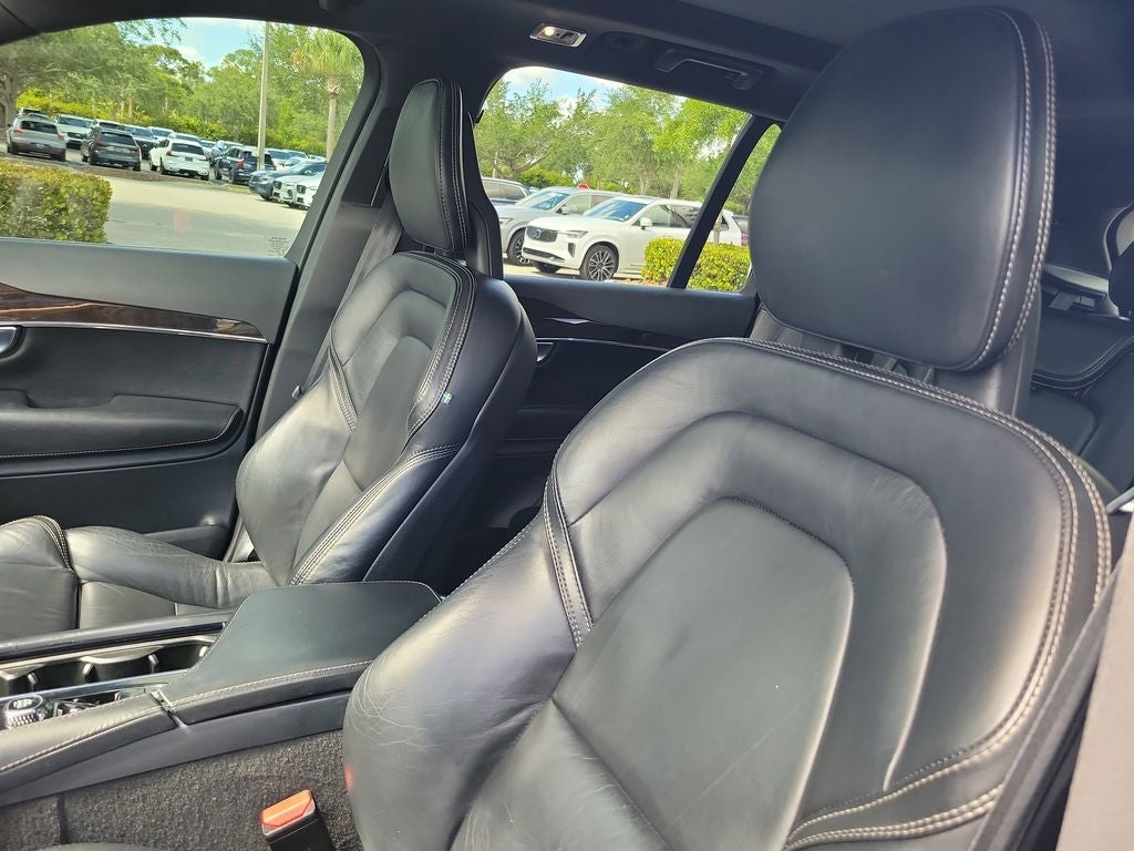 2018 Volvo XC90 Momentum