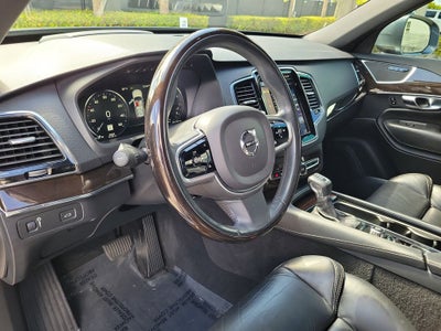 2018 Volvo XC90 Momentum