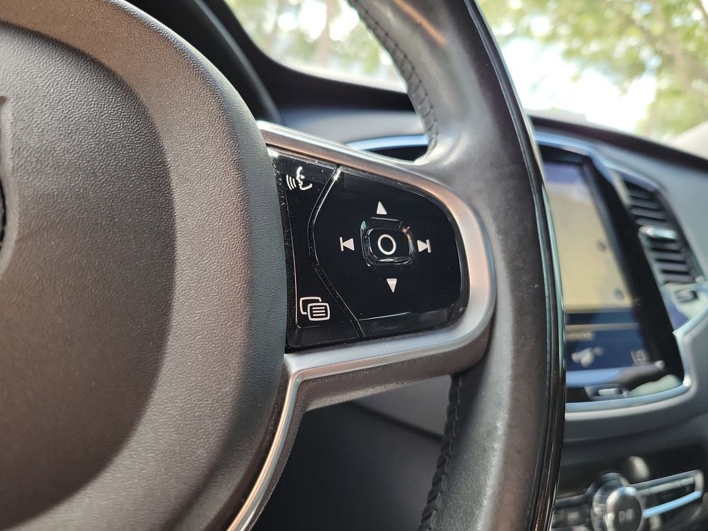 2018 Volvo XC90 Momentum