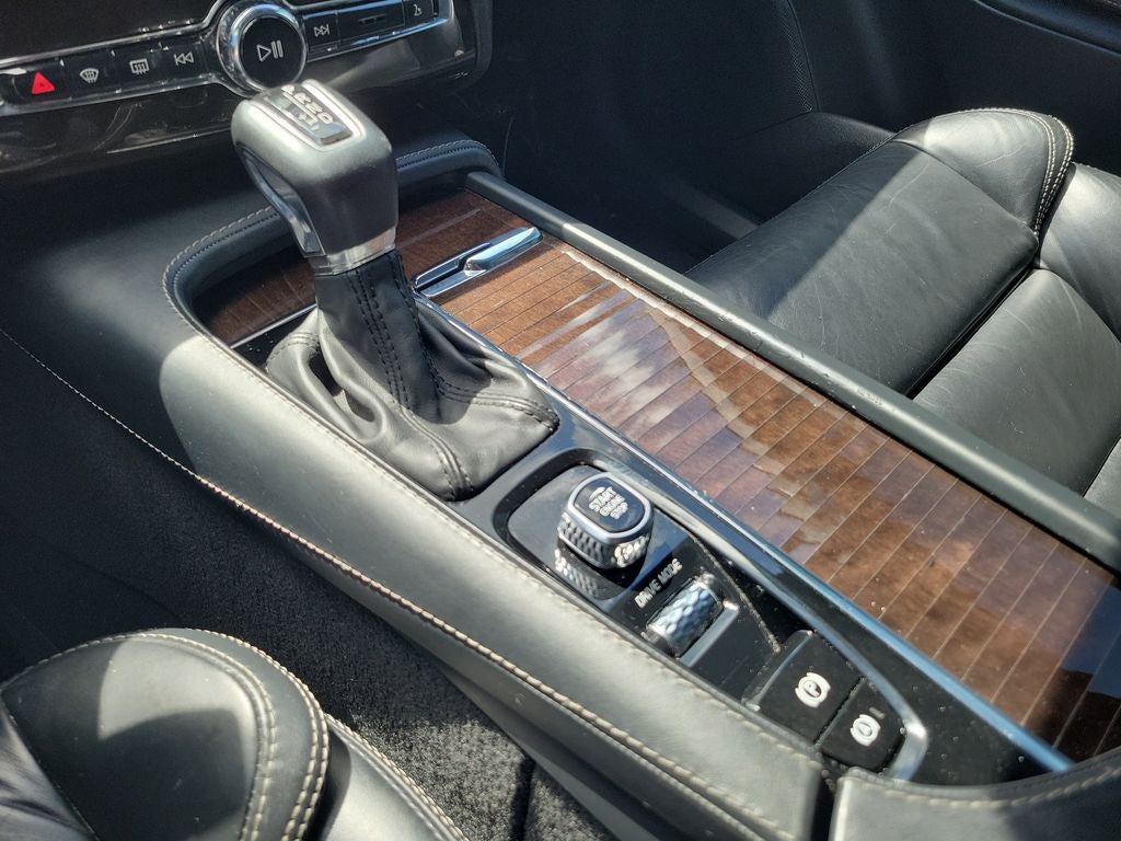 2018 Volvo XC90 Momentum