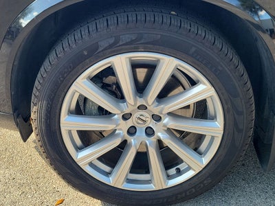 2021 Volvo XC90 R-Design