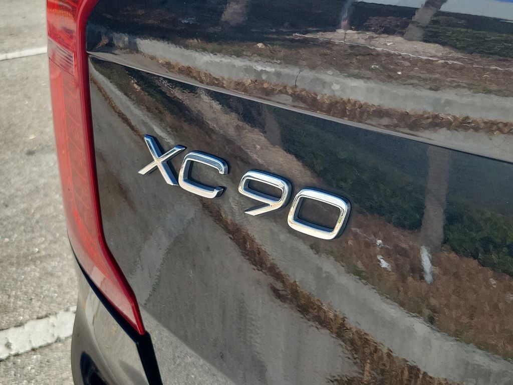 2021 Volvo XC90 R-Design