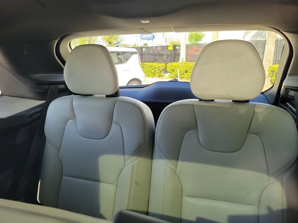 2021 Volvo XC90 R-Design