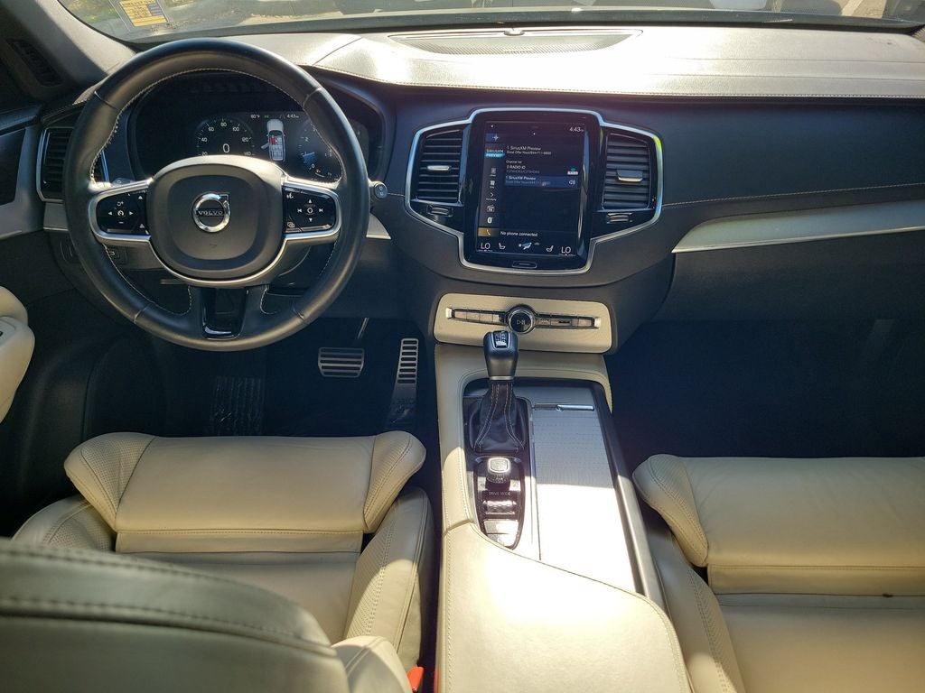 2021 Volvo XC90 R-Design