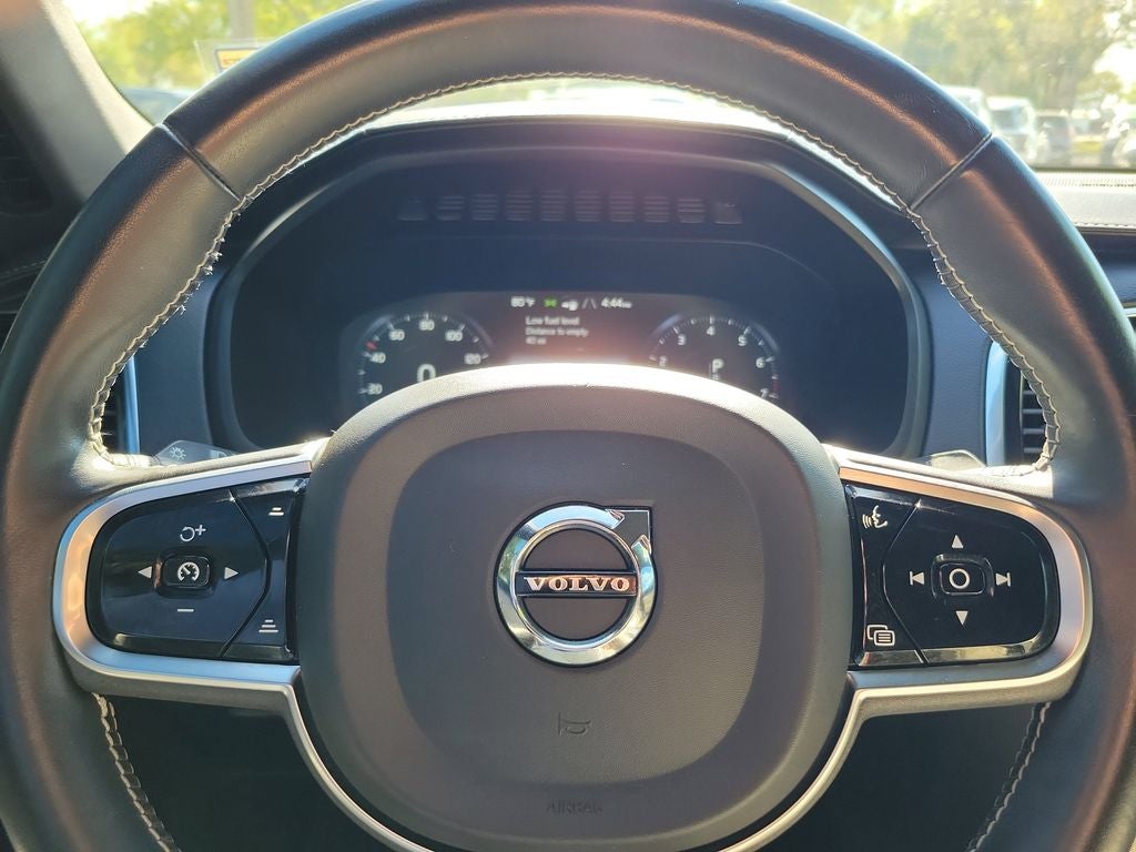 2021 Volvo XC90 R-Design