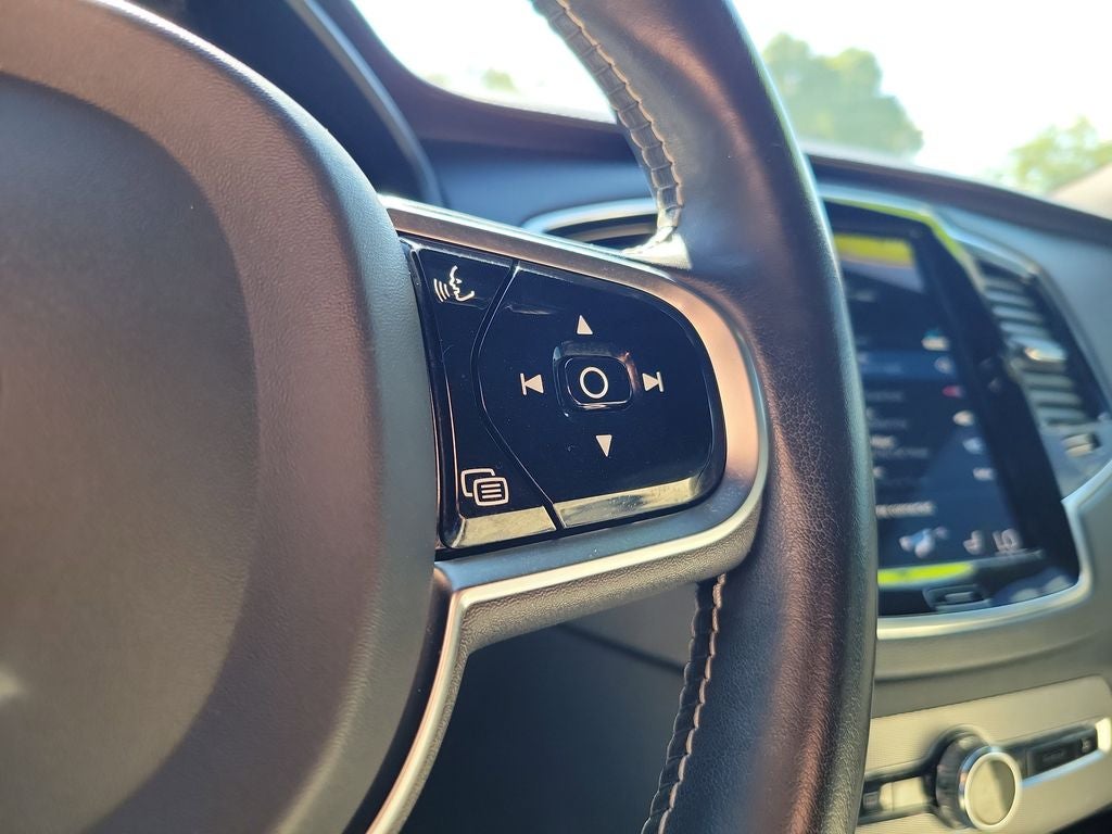 2021 Volvo XC90 R-Design