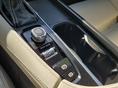 2021 Volvo XC90 R-Design