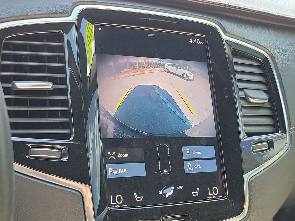 2021 Volvo XC90 R-Design