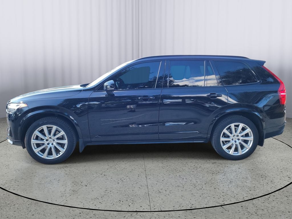 2021 Volvo XC90 R-Design