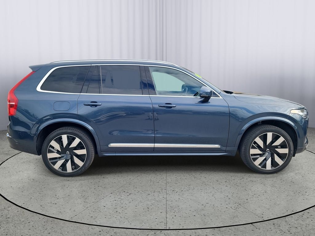 2023 Volvo XC90 Ultimate Bright Theme