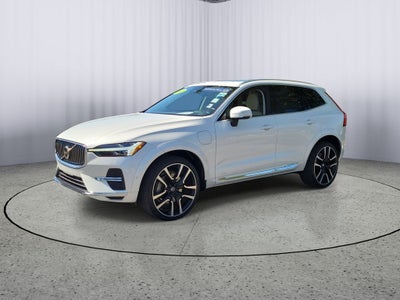 2023 Volvo XC60 Ultimate Bright Theme