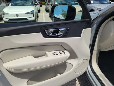 2025 Volvo XC60 Plus