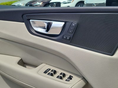 2025 Volvo XC60 Plus