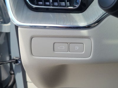 2025 Volvo XC60 Plus