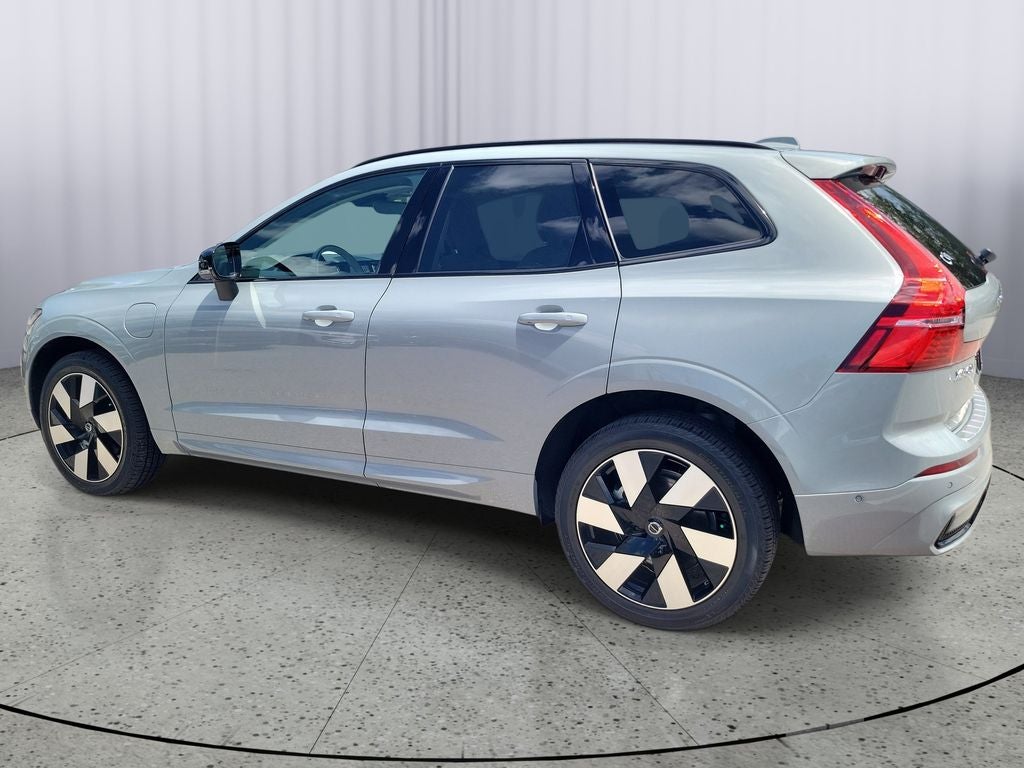 2025 Volvo XC60 Plus