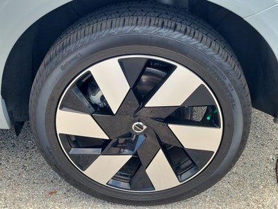 2025 Volvo XC60 Plus