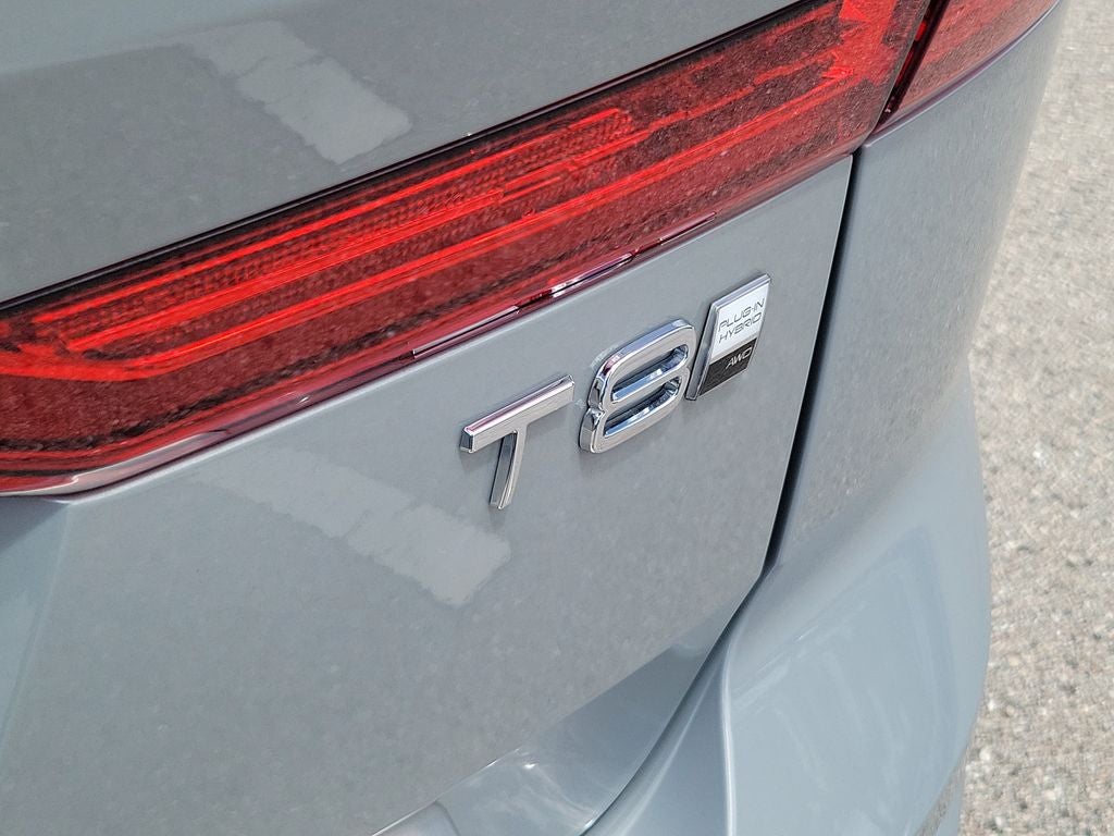 2025 Volvo XC60 Plus