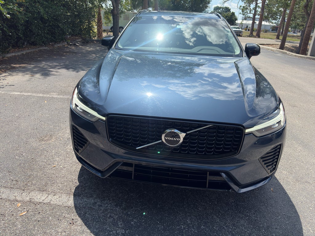 2025 Volvo XC60 Core