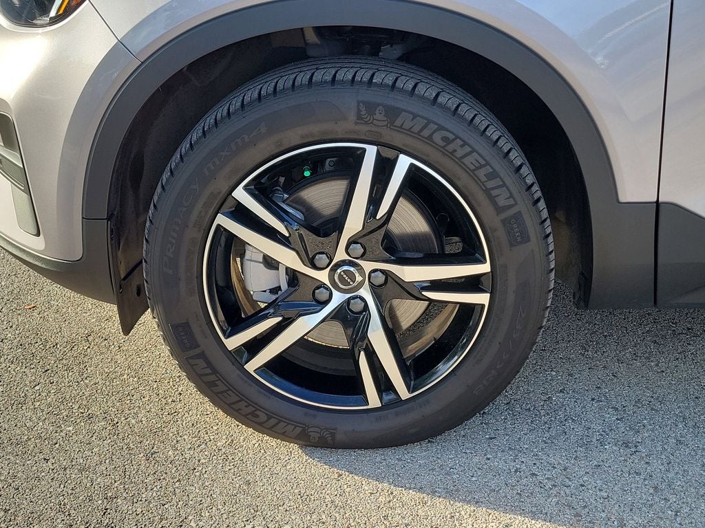 2026 Volvo XC40 Core