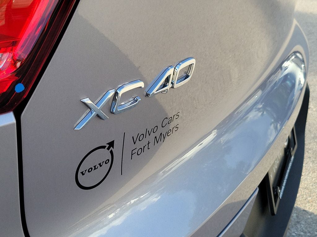 2026 Volvo XC40 Core