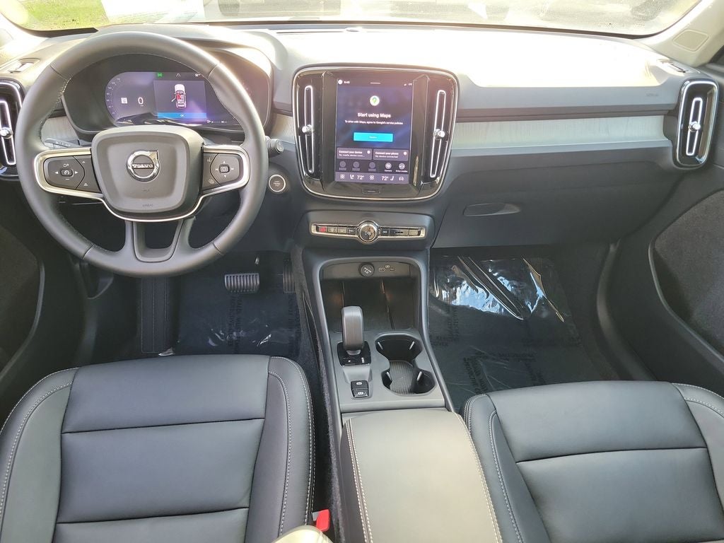 2026 Volvo XC40 Core
