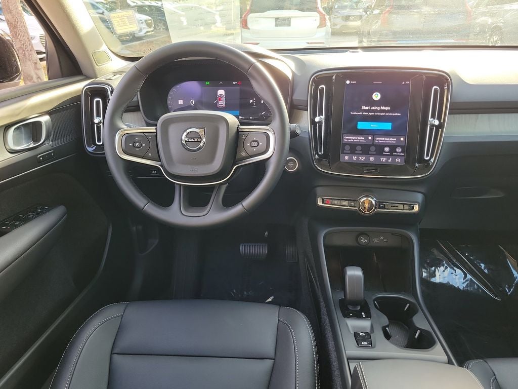 2026 Volvo XC40 Core