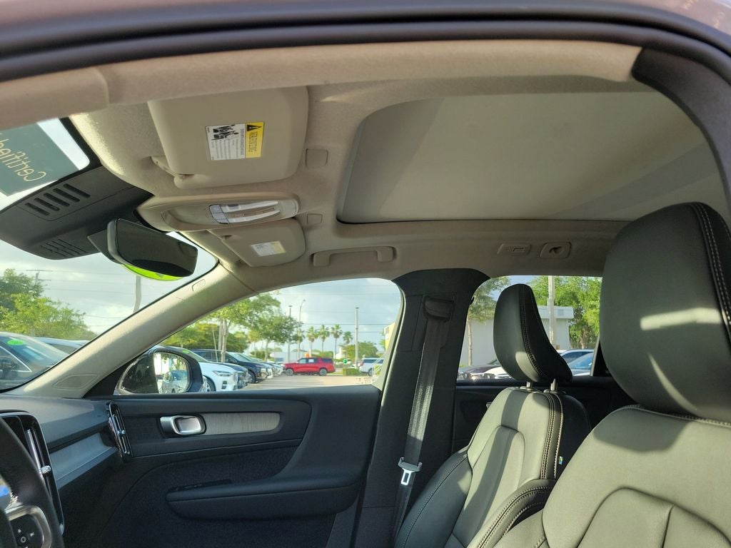 2026 Volvo XC40 Core