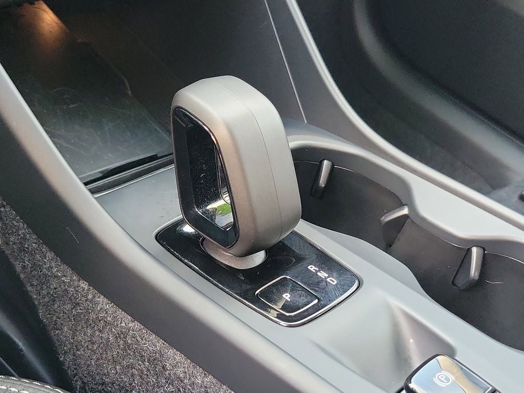 2026 Volvo XC40 Core