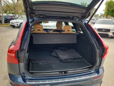 2023 Volvo XC60 Ultimate Dark Theme