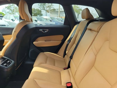 2023 Volvo XC60 Ultimate Dark Theme