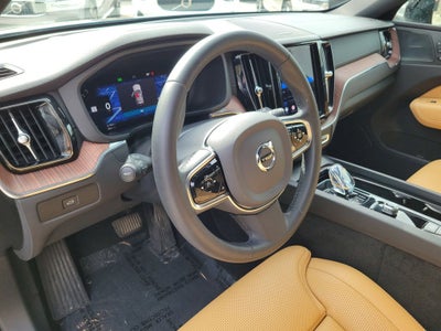 2023 Volvo XC60 Ultimate Dark Theme