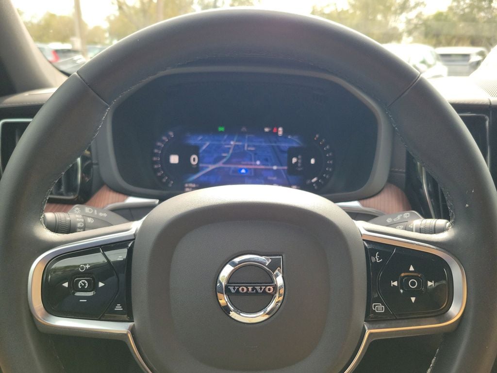 2023 Volvo XC60 Ultimate Dark Theme