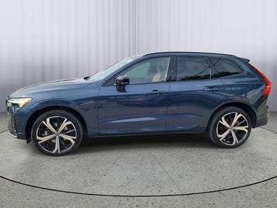 2023 Volvo XC60 Ultimate Dark Theme