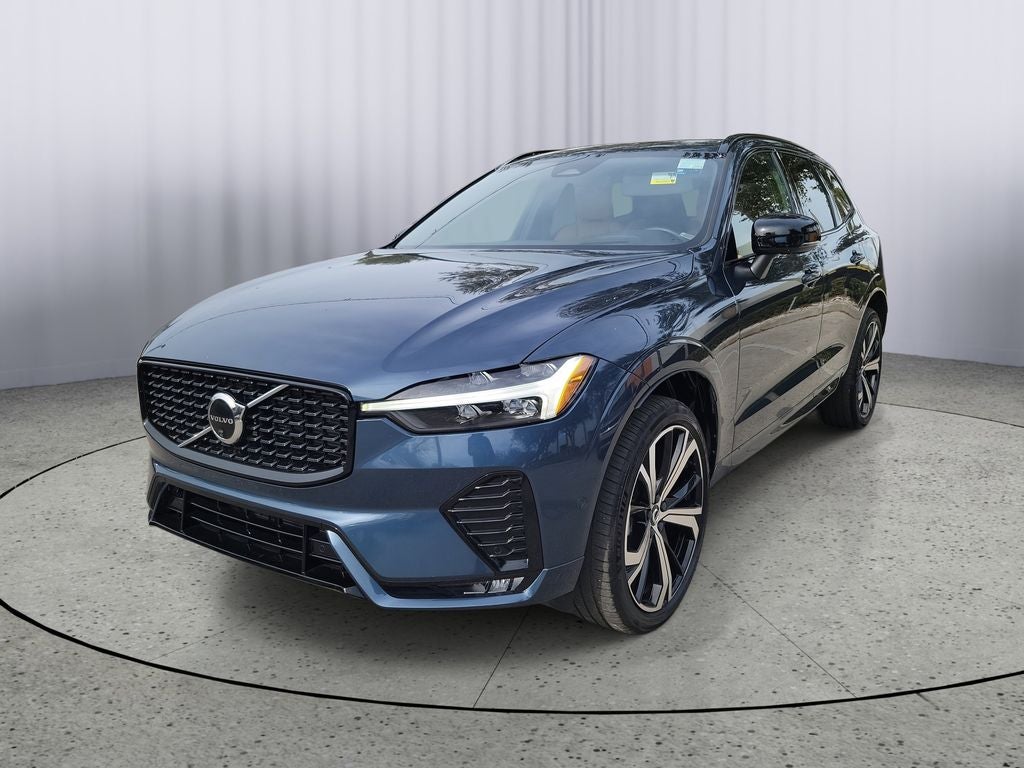 2023 Volvo XC60 Ultimate Dark Theme
