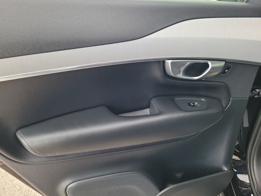 2023 Volvo XC90 Core