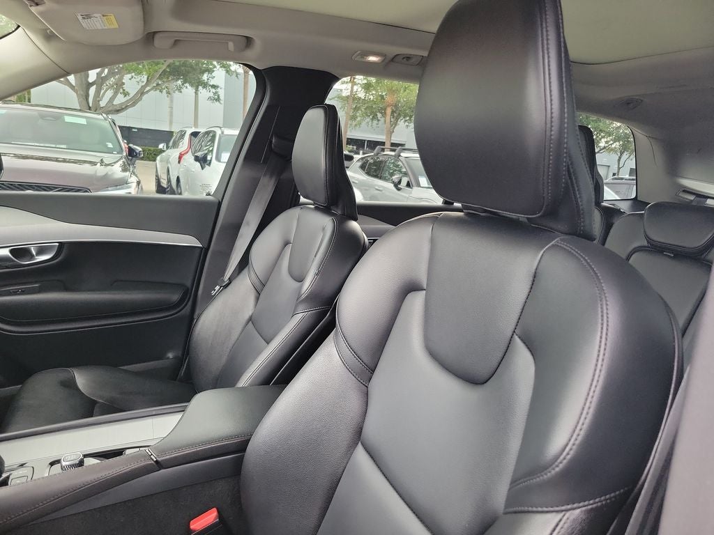 2023 Volvo XC90 Core