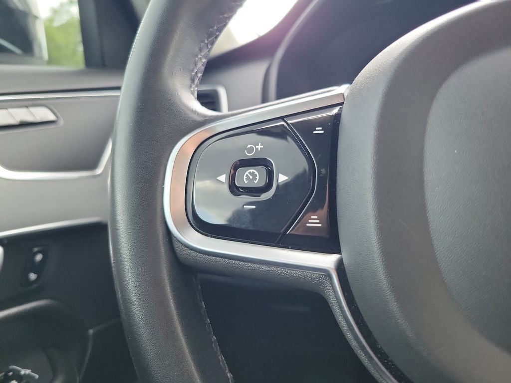 2023 Volvo XC90 Core