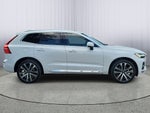 2023 Volvo XC60 Ultimate Bright Theme