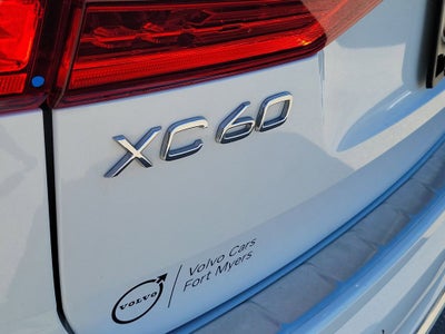2023 Volvo XC60 Plus Bright Theme