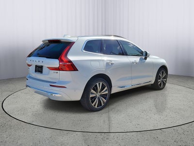 2023 Volvo XC60 Plus Bright Theme